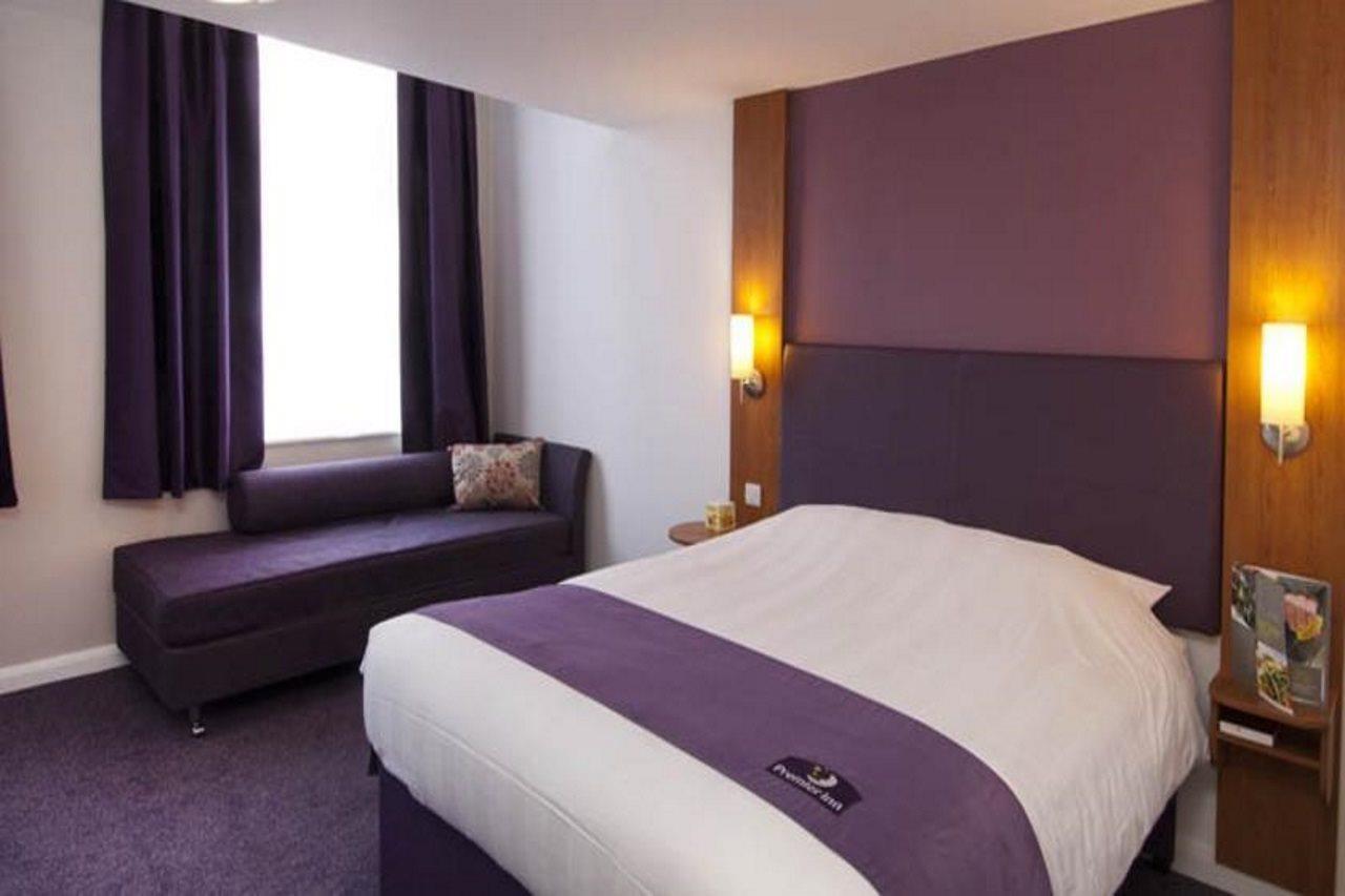 Premier Inn Manchester Central Bagian luar foto