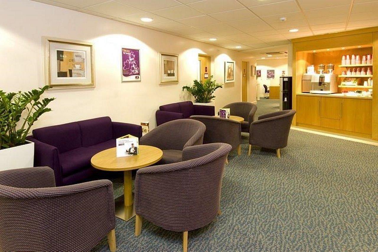 Premier Inn Manchester Central Bagian luar foto