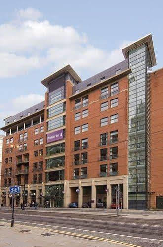 Premier Inn Manchester Central Bagian luar foto